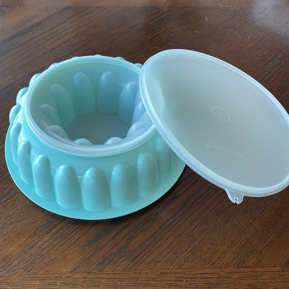𝅺Tupperware - Vintage Jell-O and Asp Mould - Picture 3 of 14